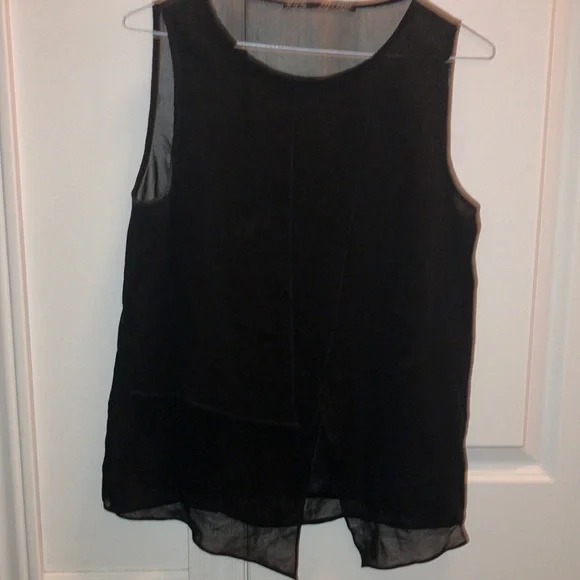 Sleeveless black layer blouse - Picture 5 of 7